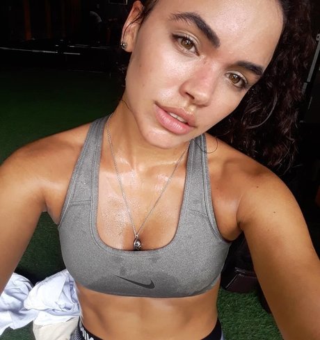 Giovana Cordeiro star best galleries