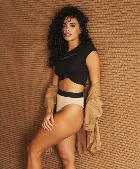 Giovana Cordeiro pornstar nudes gallery