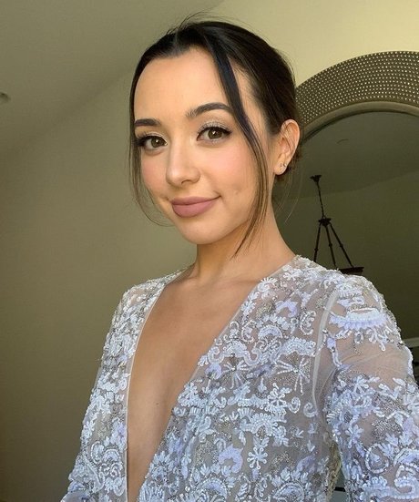 Merrell Twins pornstar nice pictures