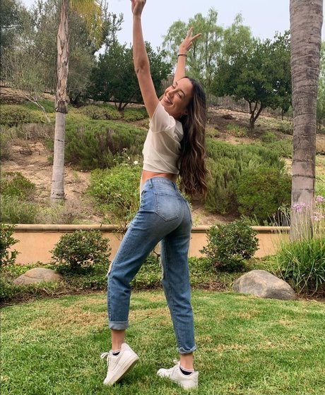 Merrell Twins naked star picture