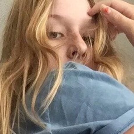 Diddly ASMR model nude picture