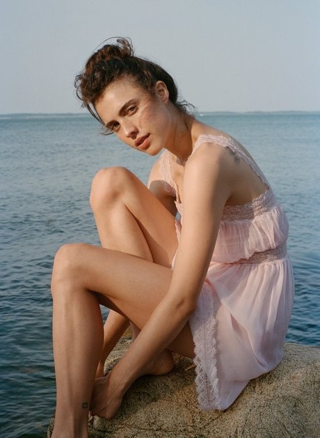 Margaret Qualley pornstar nude images