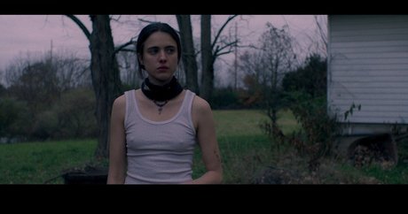 Margaret Qualley star erotic img