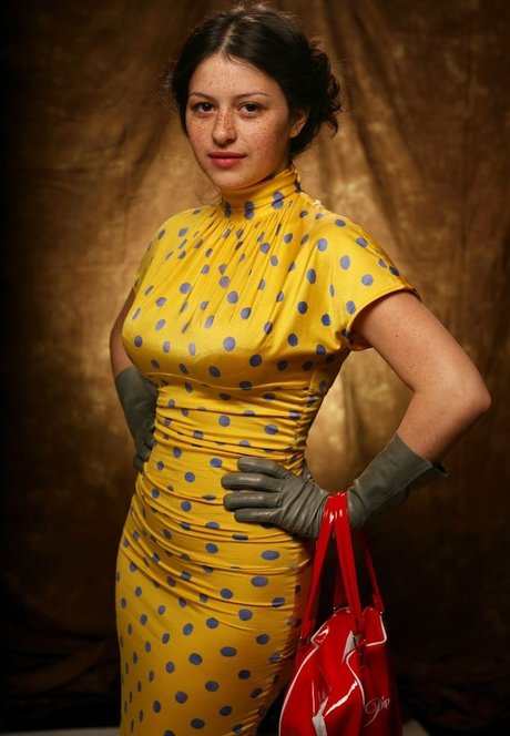 Alia Shawkat nice star gallery