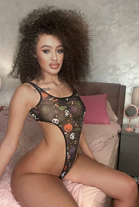 NatalieBratz pornstar sex pic
