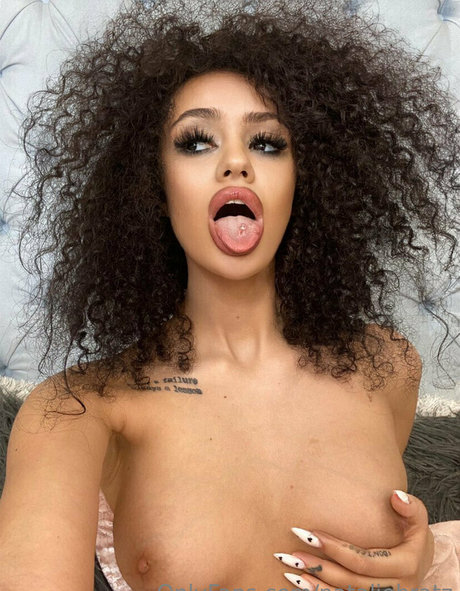 NatalieBratz erotic model photos
