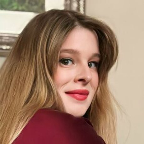 Curvy Krysta pornstar img