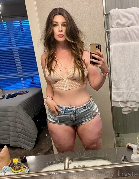 Curvy Krysta model naked images