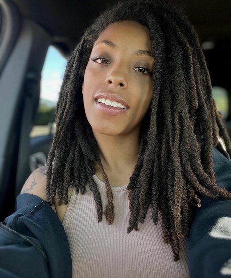 coleylox sexy actress image
