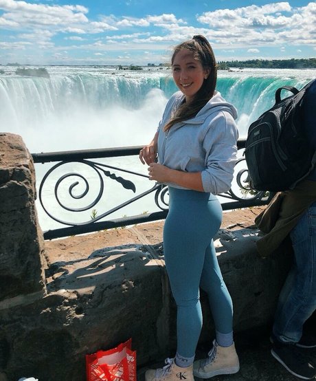 Sophia Ellis pornstar exclusive photo
