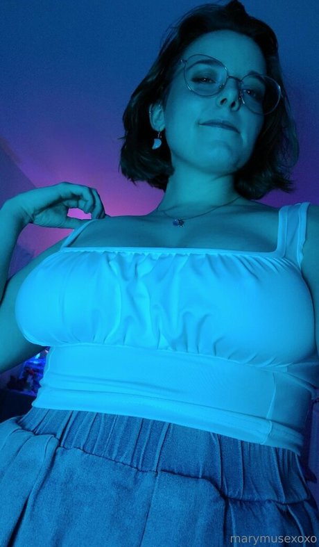 Mary Sue hot pornstar image