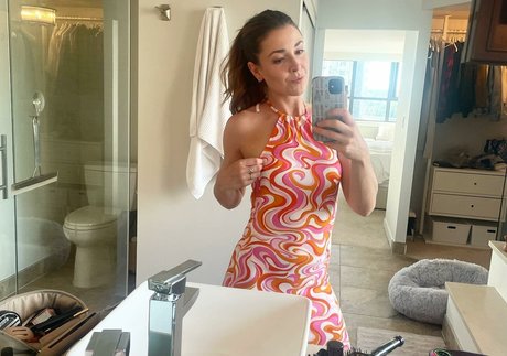 Gina Louise Phillips star sexy gallery