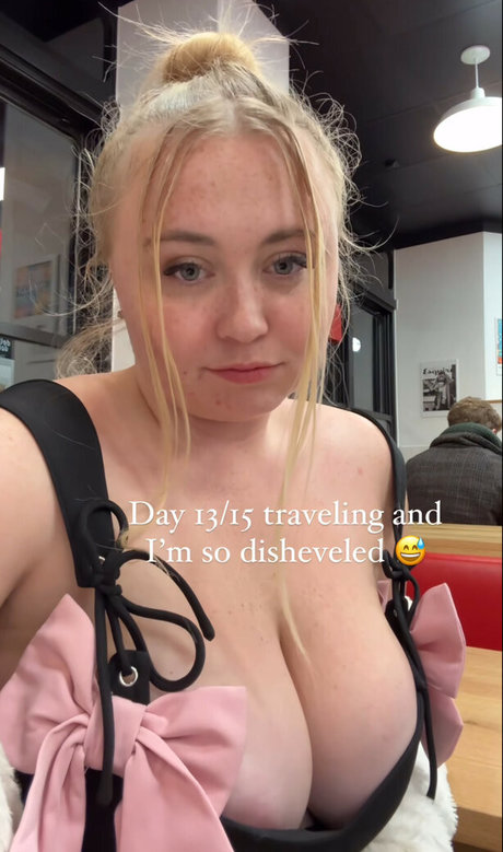 Niki Peacock star sexy pics