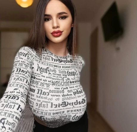 Denisa R Maria hd pornstar image