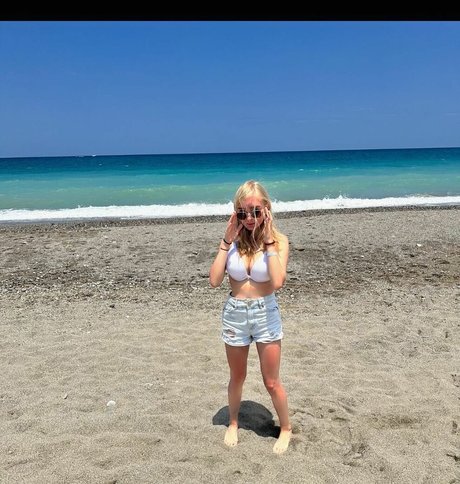 blonde vivi star xxx archive