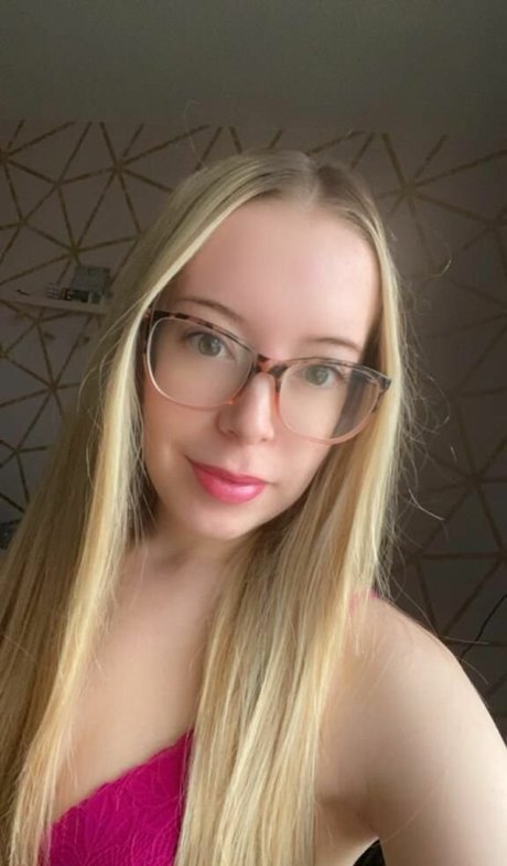 SluttyKitten4 top profile image