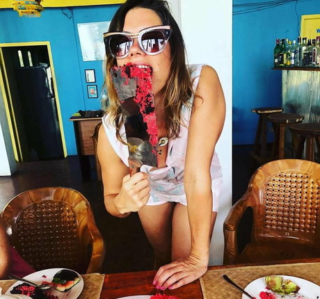Lou Sanders pornstar nude photos