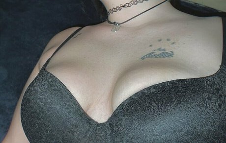 viezu nude star pics