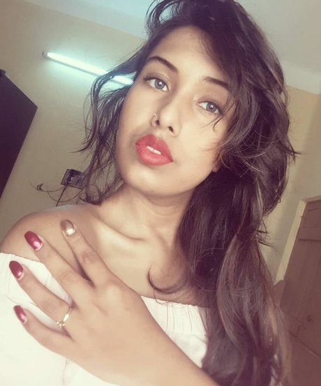 Hemoshree Bhadra hd pornstar picture
