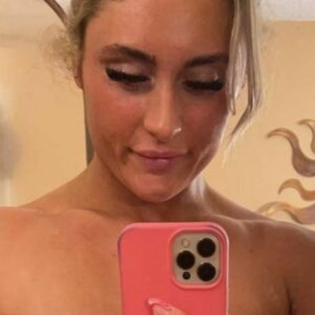 Tiffany Stratton Wwe xxx actress pic