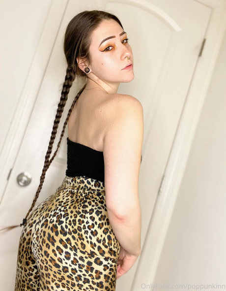 poppunkinn model free gallery