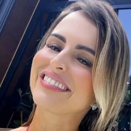Aline Limas perfect star image