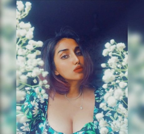 Nayoni Dutta model naked picture
