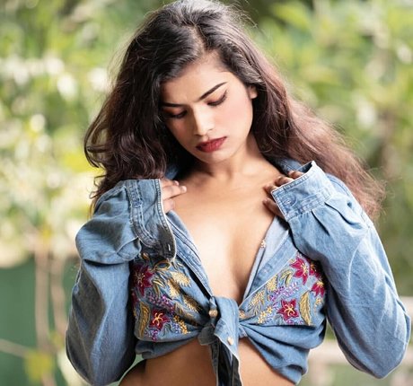 Nidhi Goel pornstar top photos