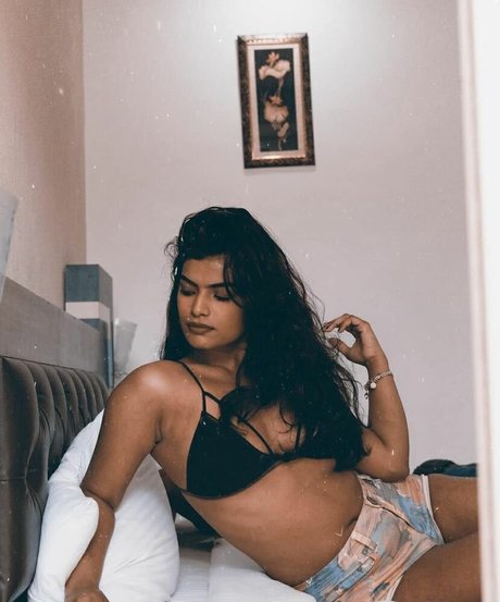 Nidhi Goel model nice galleries