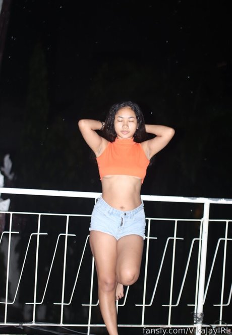VikaJayIRL model hot pics