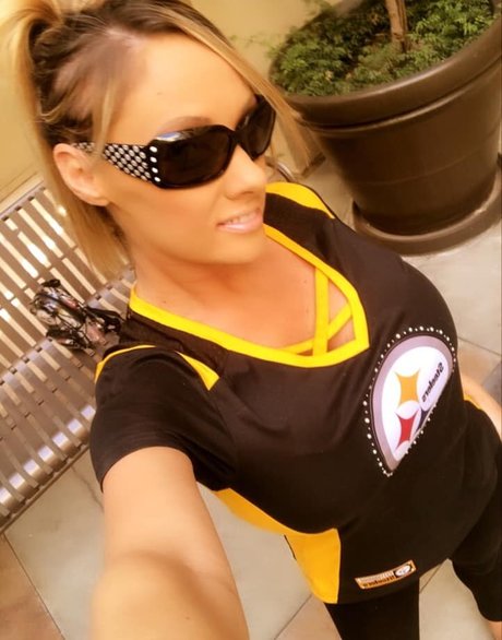 Jami Marie Akaport Barbie star best pictures