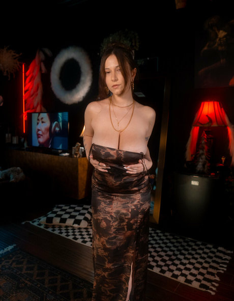 bigtittygothegg porn model photo