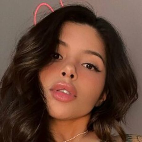Skylerlo erotic pornstar photos