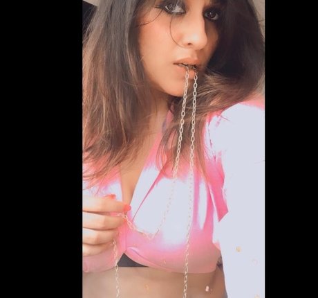 Vansheen Verma Sumbriya naked star img