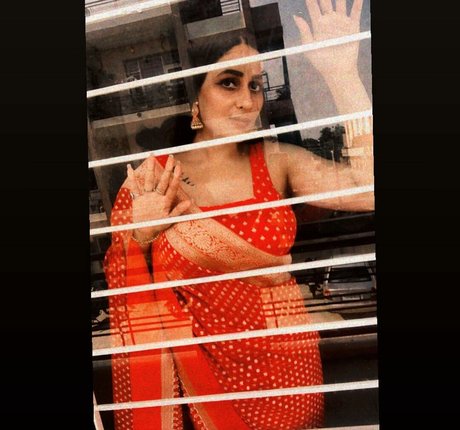 Vansheen Verma Sumbriya star hd photo