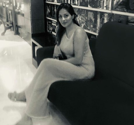 Vansheen Verma Sumbriya hot pornstar photo