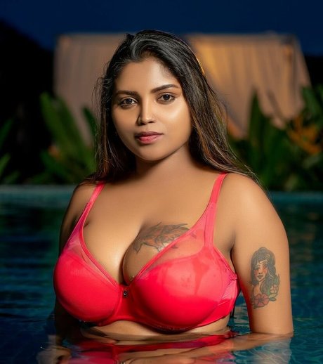 Elakkiya Rajendran sexy star archive