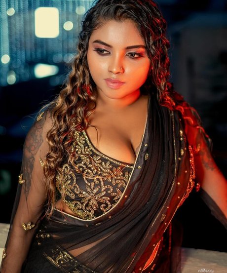 Elakkiya Rajendran erotic star pics