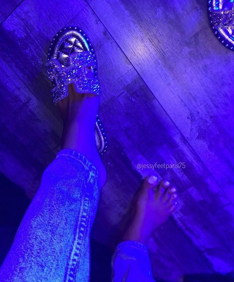 Jessyfeetparis pornstar hot pics