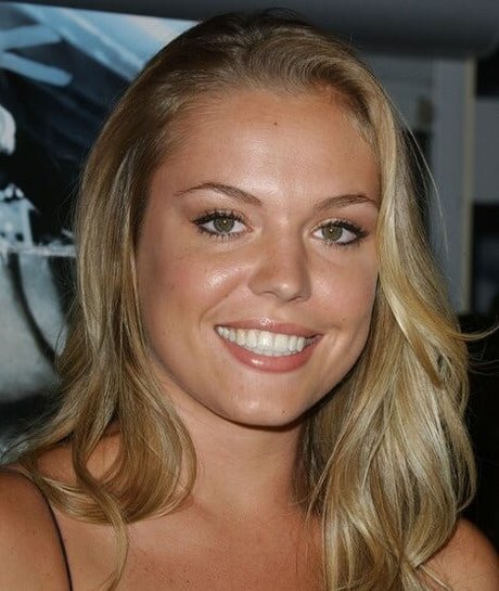 Agnes Bruckner model sexy picture