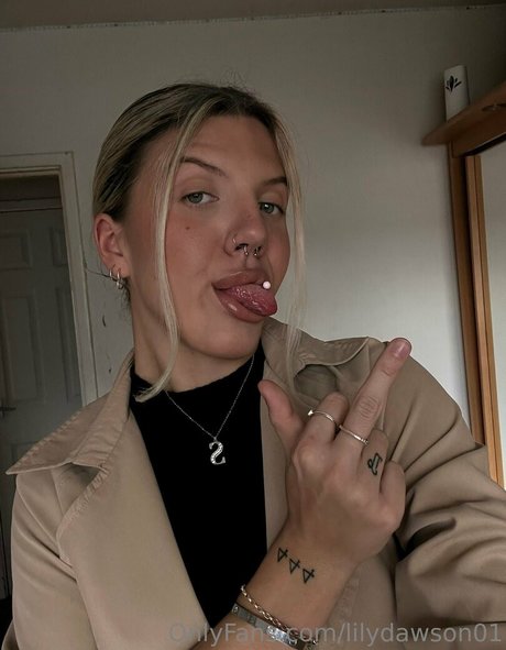 lilydawson01 nudes actress gallery