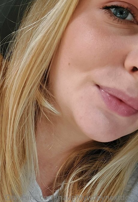 naughtywifeynextdoor pornstar perfect img