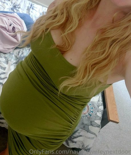 naughtywifeynextdoor erotic actress img
