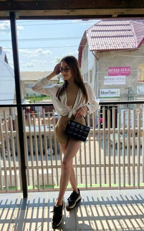 daniella white nice star photo