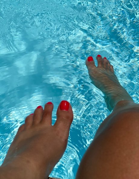 etherealdemie feet model art picture