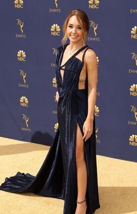 Holly Taylor beautiful star photos