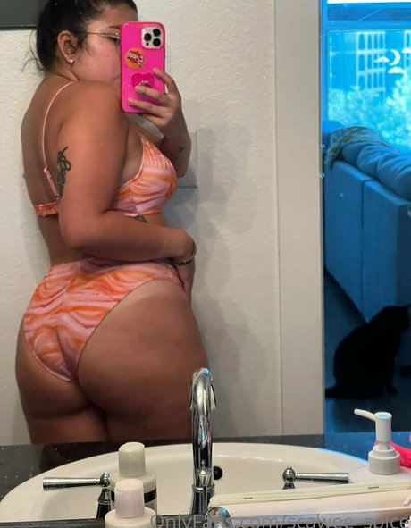 scawee spice pretty pornstar img