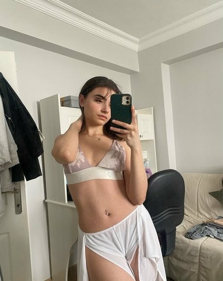 Nisa Kavak art pornstar images