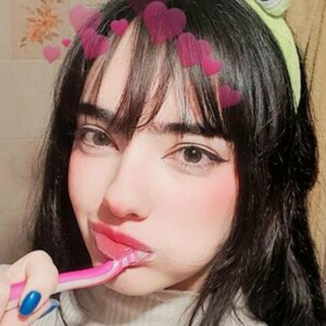 Hanagamu star nude photo