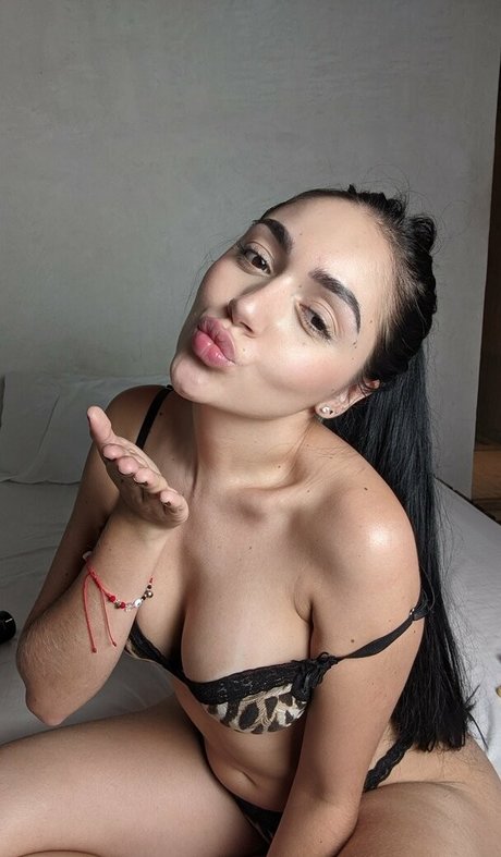 naugthyabb1 pornstar naked photo